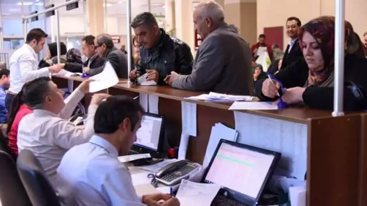 Kamuda çalışan işçilerin izin avantajı: Memurlardan fazla izin kullanıyorlar!